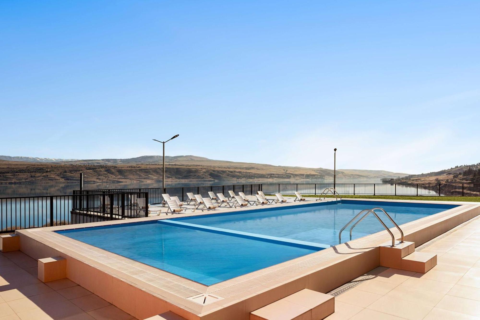 Gino Seaside Tbilisi, Trademark Collection By Wyndham Екстер'єр фото
